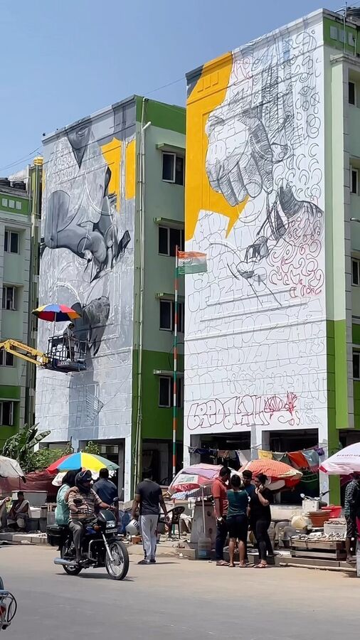 Nichikuppam Beautification Project mural by 108 Collective, painted for st+art (view 1)